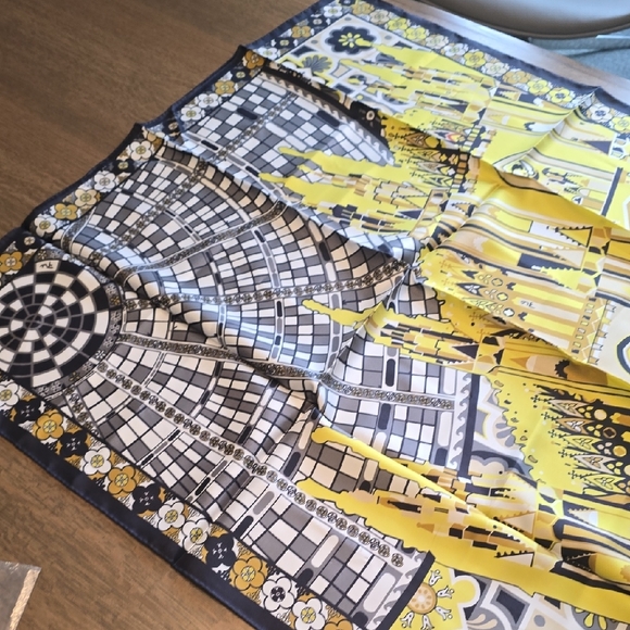 Emilio Pucci Yellow and Black Architectural Silk Scarf - Picture 3 of 6